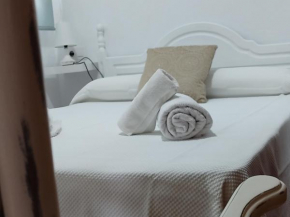 Apartamentos Bolonia - M a n u e l a, Bolonia